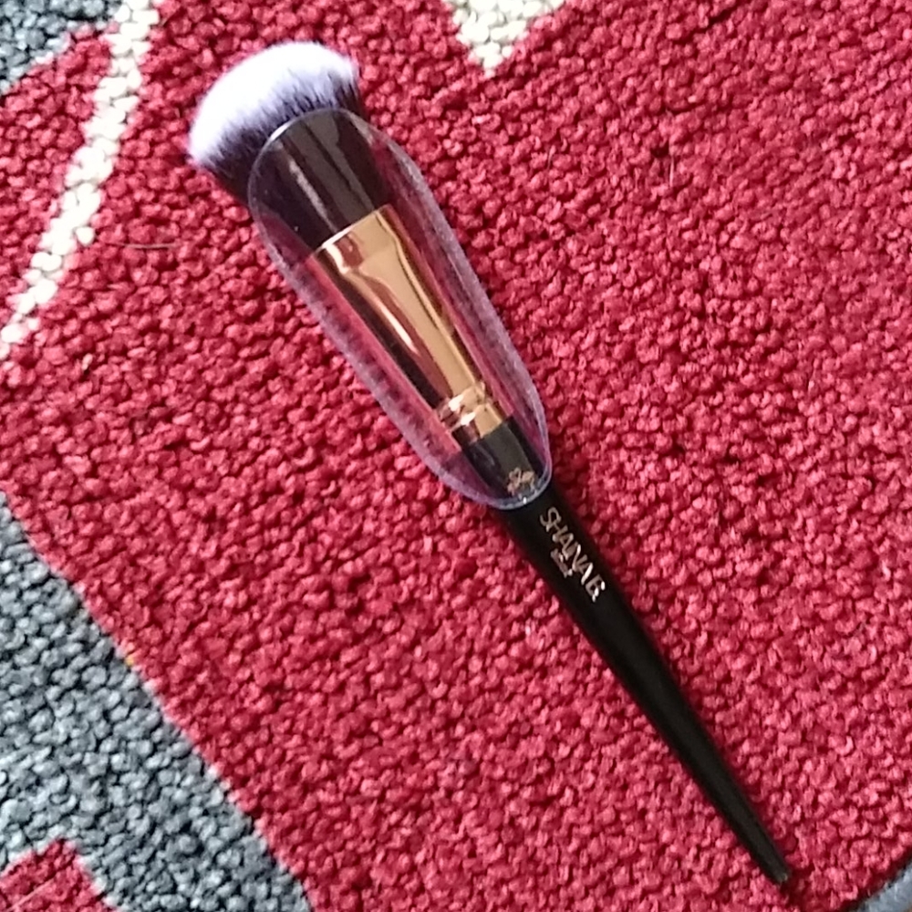 Shaina B. Miami blush brush